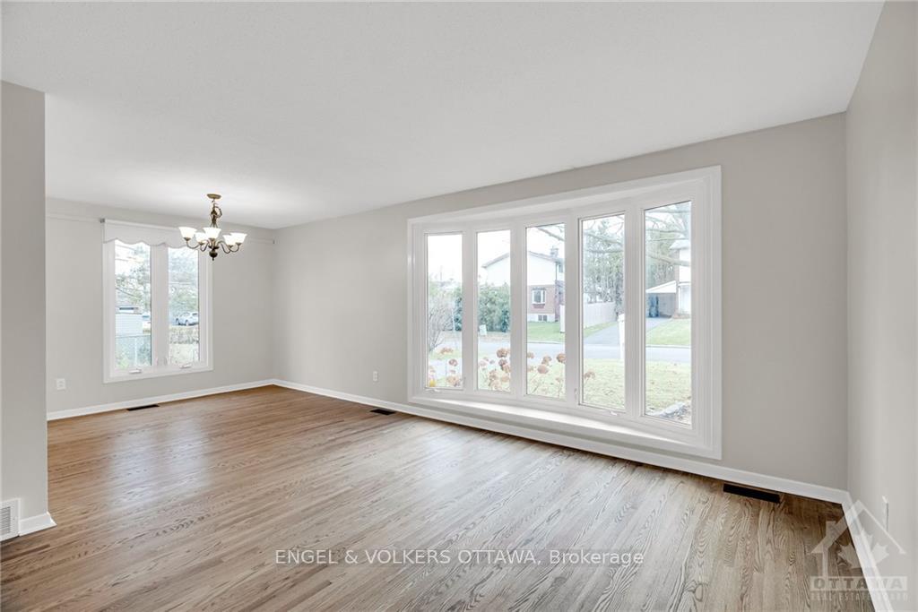 Photo 13 of 5 Woodmount Crescent, Ottawa, Borden Farm/Stewart Farm/Carleton Heights/Parkwood Hills — HOMEH