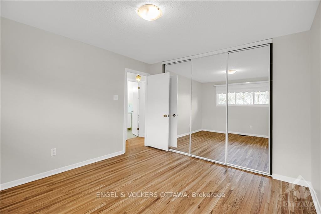 Photo 12 of 5 Woodmount Crescent, Ottawa, Borden Farm/Stewart Farm/Carleton Heights/Parkwood Hills — HOMEH
