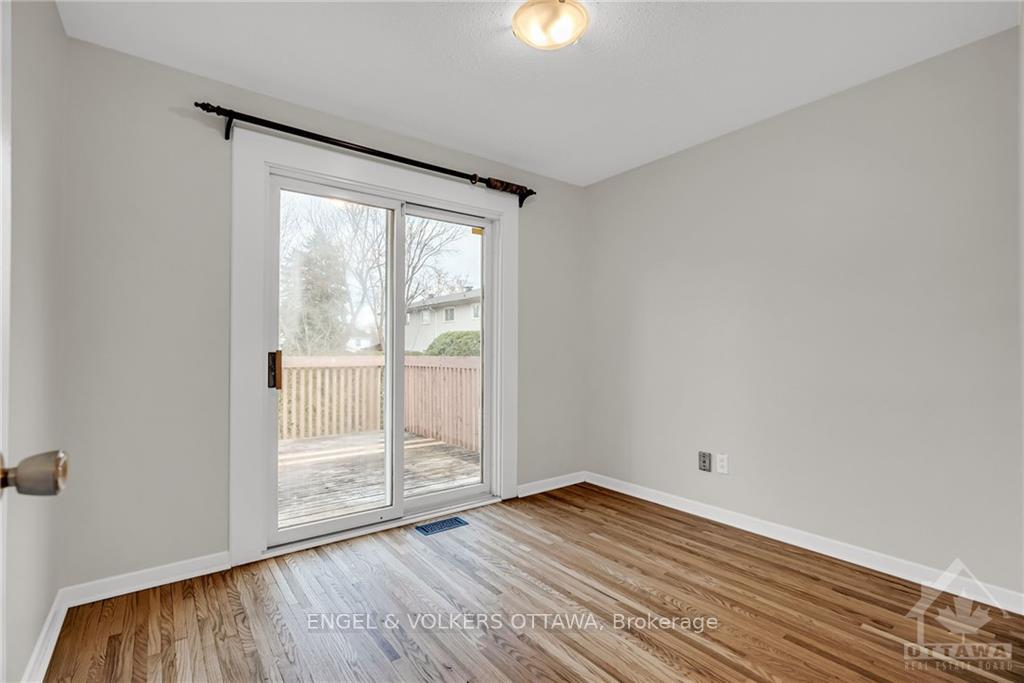 Photo 15 of 5 Woodmount Crescent, Ottawa, Borden Farm/Stewart Farm/Carleton Heights/Parkwood Hills — HOMEH