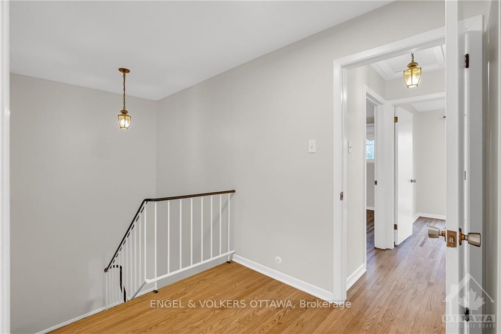 Photo 16 of 5 Woodmount Crescent, Ottawa, Borden Farm/Stewart Farm/Carleton Heights/Parkwood Hills — HOMEH