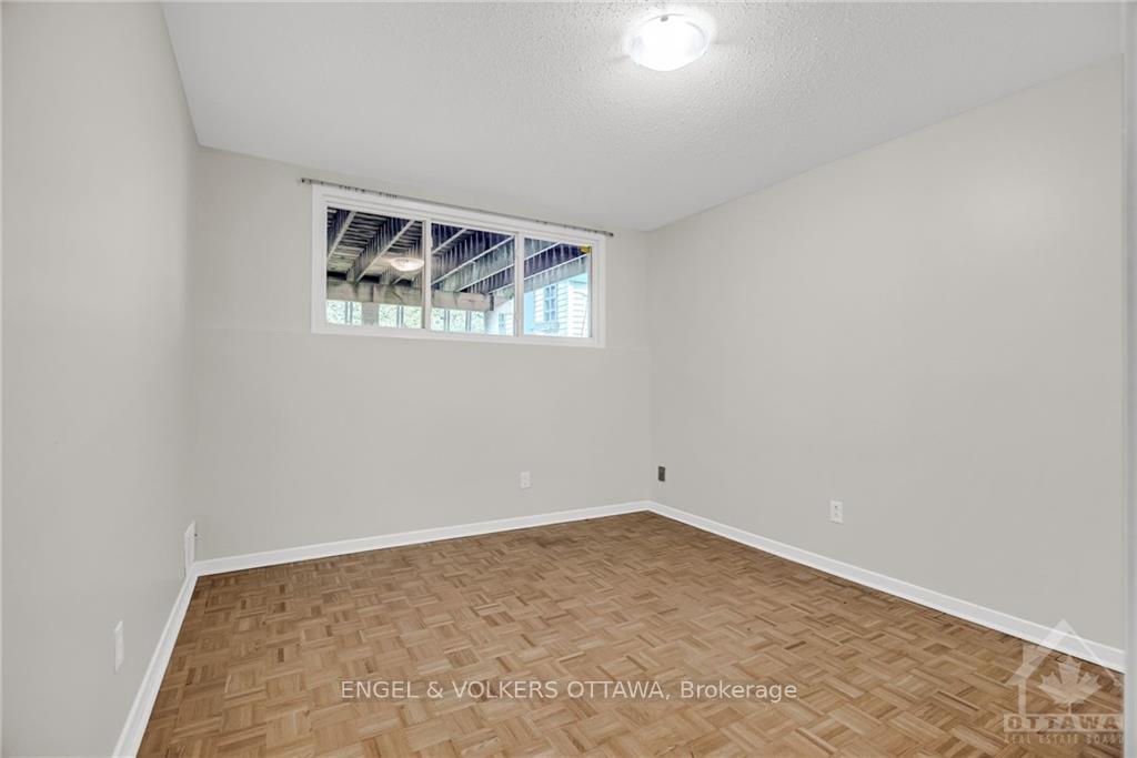 Photo 18 of 5 Woodmount Crescent, Ottawa, Borden Farm/Stewart Farm/Carleton Heights/Parkwood Hills — HOMEH