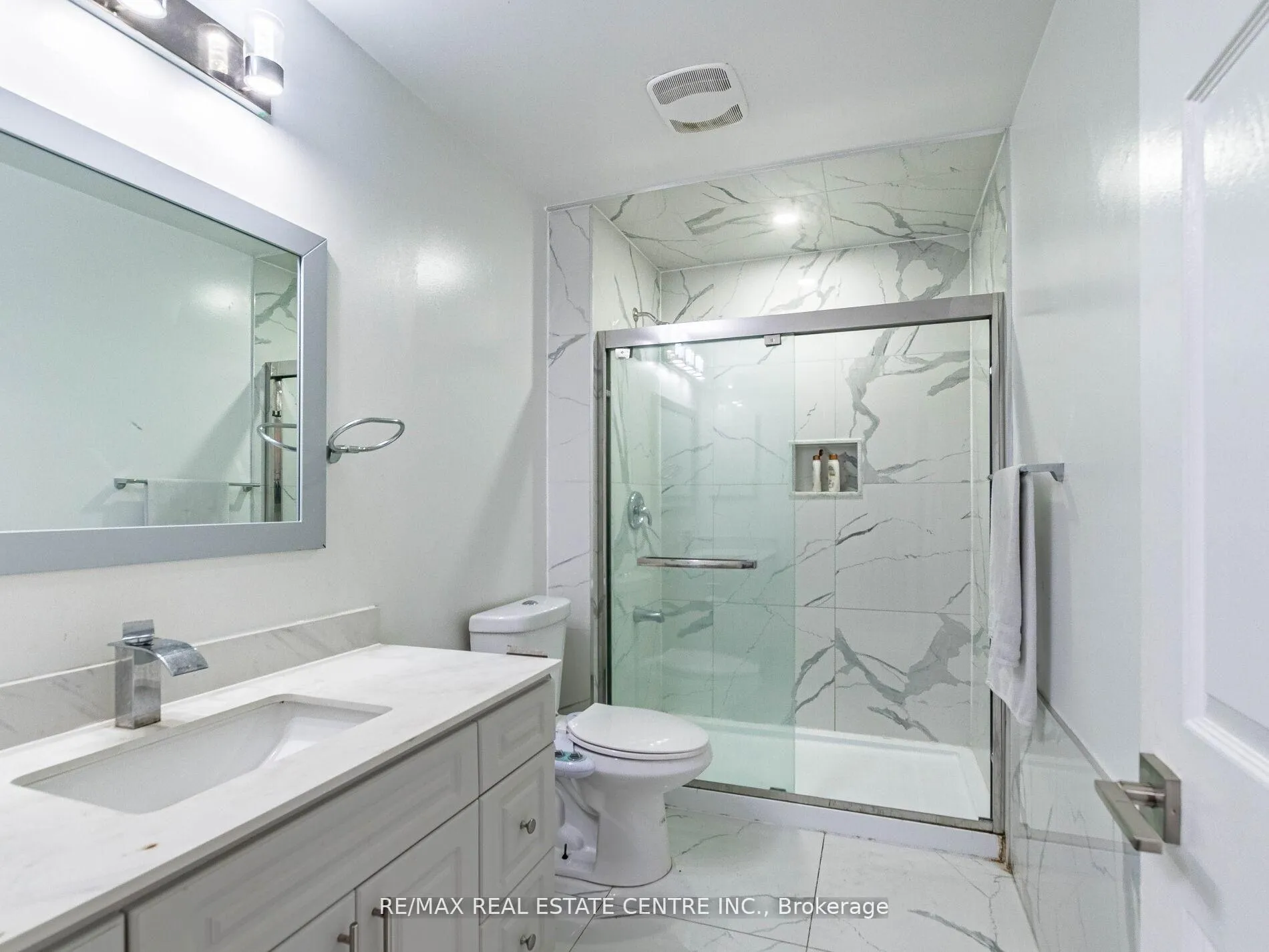 Photo 17 of 43 Horsham Street, Brampton, Brampton West — HOMEH