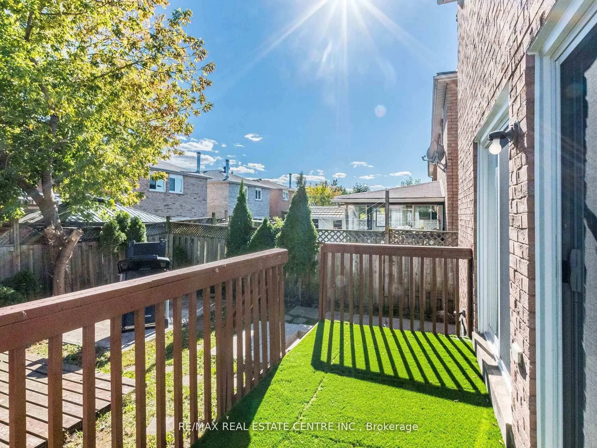 Photo 29 of 43 Horsham Street, Brampton, Brampton West — HOMEH
