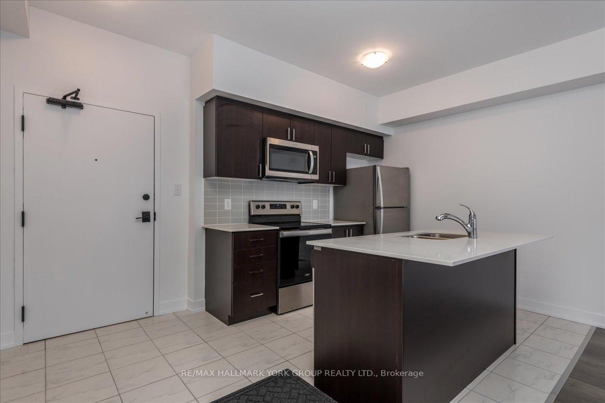 Photo 3 of Unit 105, 4 Spice Way, Barrie, Rural Barrie Southeast — HOMEH