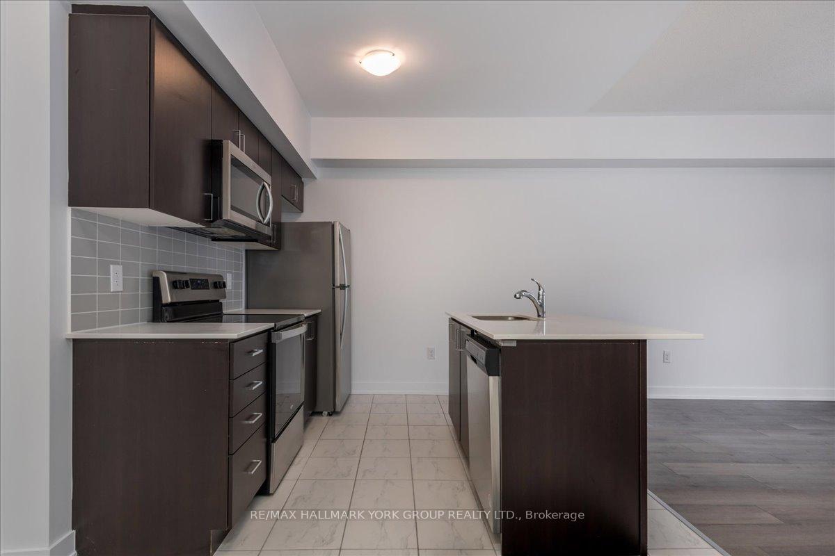 Photo 4 of Unit 105, 4 Spice Way, Barrie, Rural Barrie Southeast — HOMEH