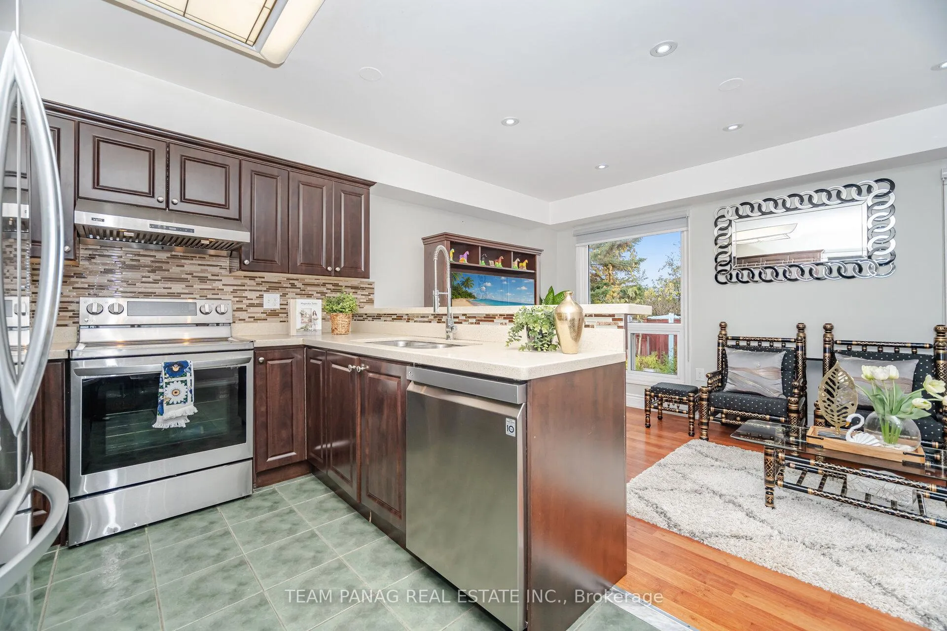 Photo 32 of 19 Mount Fuji Crescent, Brampton, Sandringham-Wellington — HOMEH