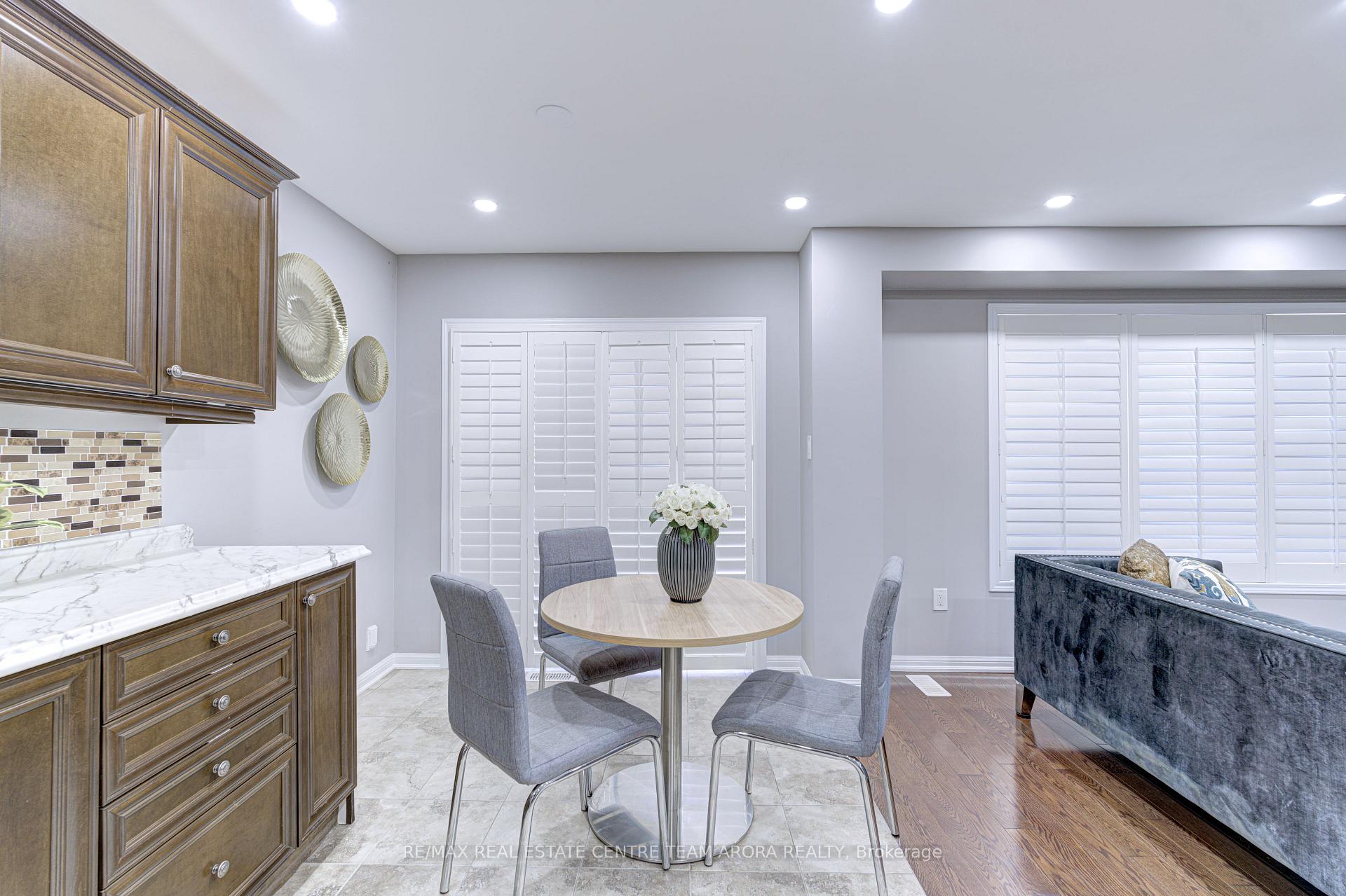 Photo 17 of 23 Berberis Crescent, Brampton, Northwest Brampton — HOMEH