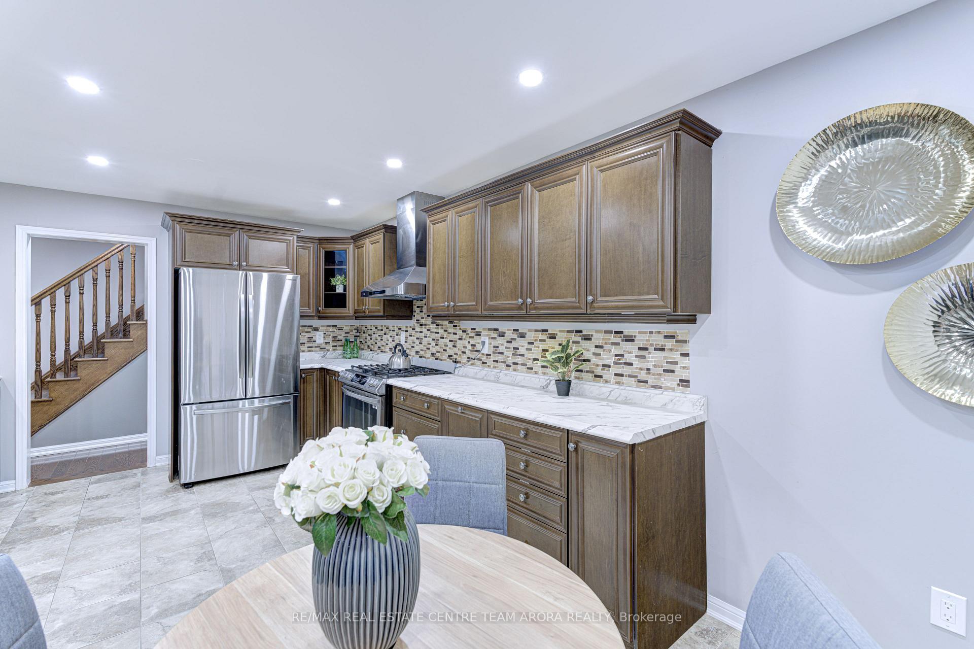 Photo 19 of 23 Berberis Crescent, Brampton, Northwest Brampton — HOMEH