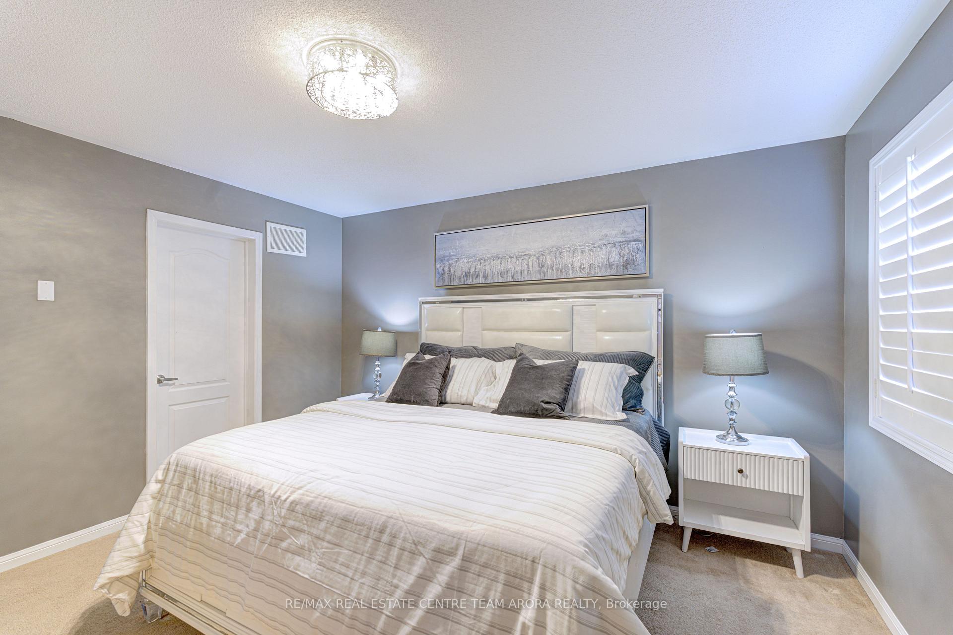 Photo 21 of 23 Berberis Crescent, Brampton, Northwest Brampton — HOMEH