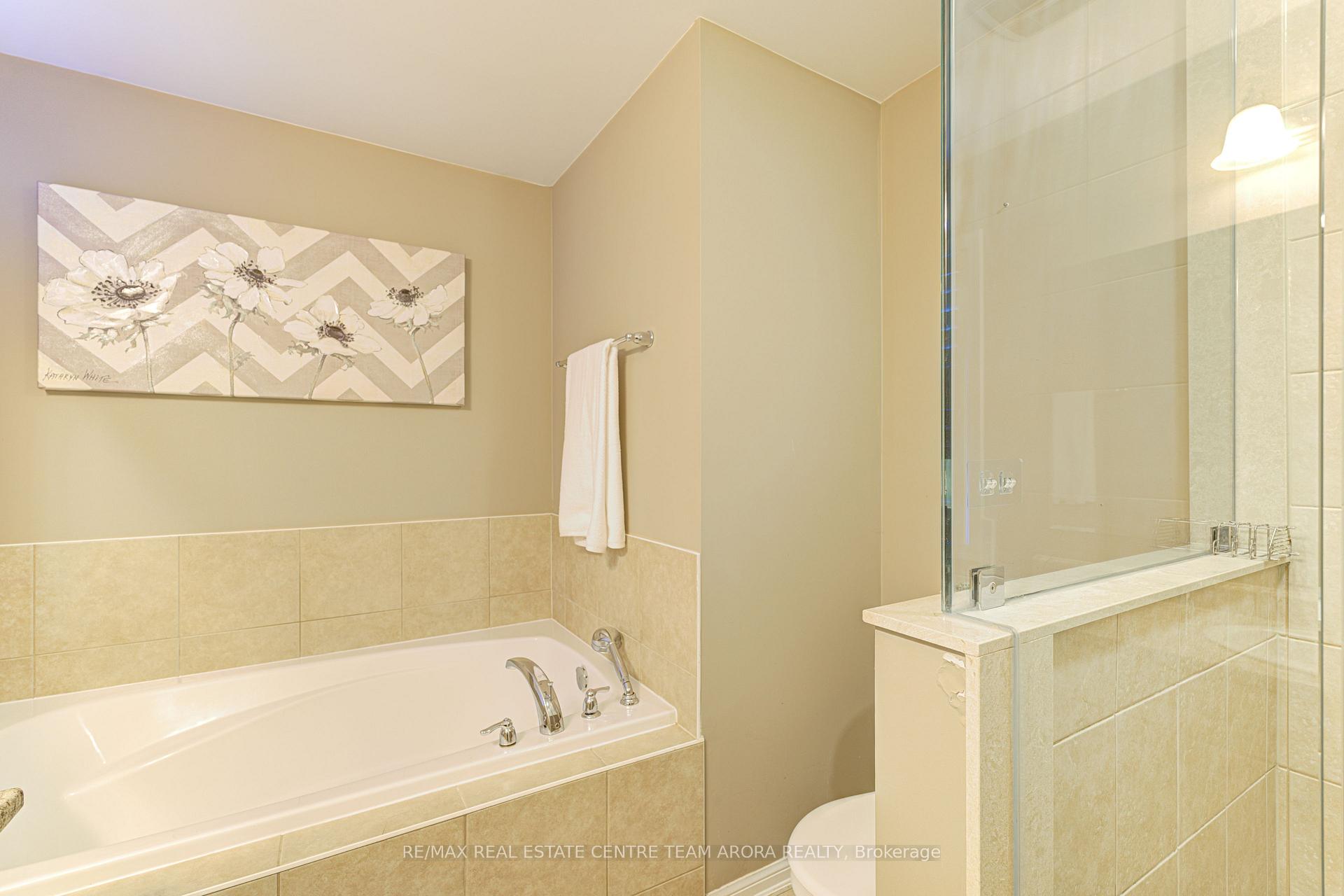 Photo 25 of 23 Berberis Crescent, Brampton, Northwest Brampton — HOMEH