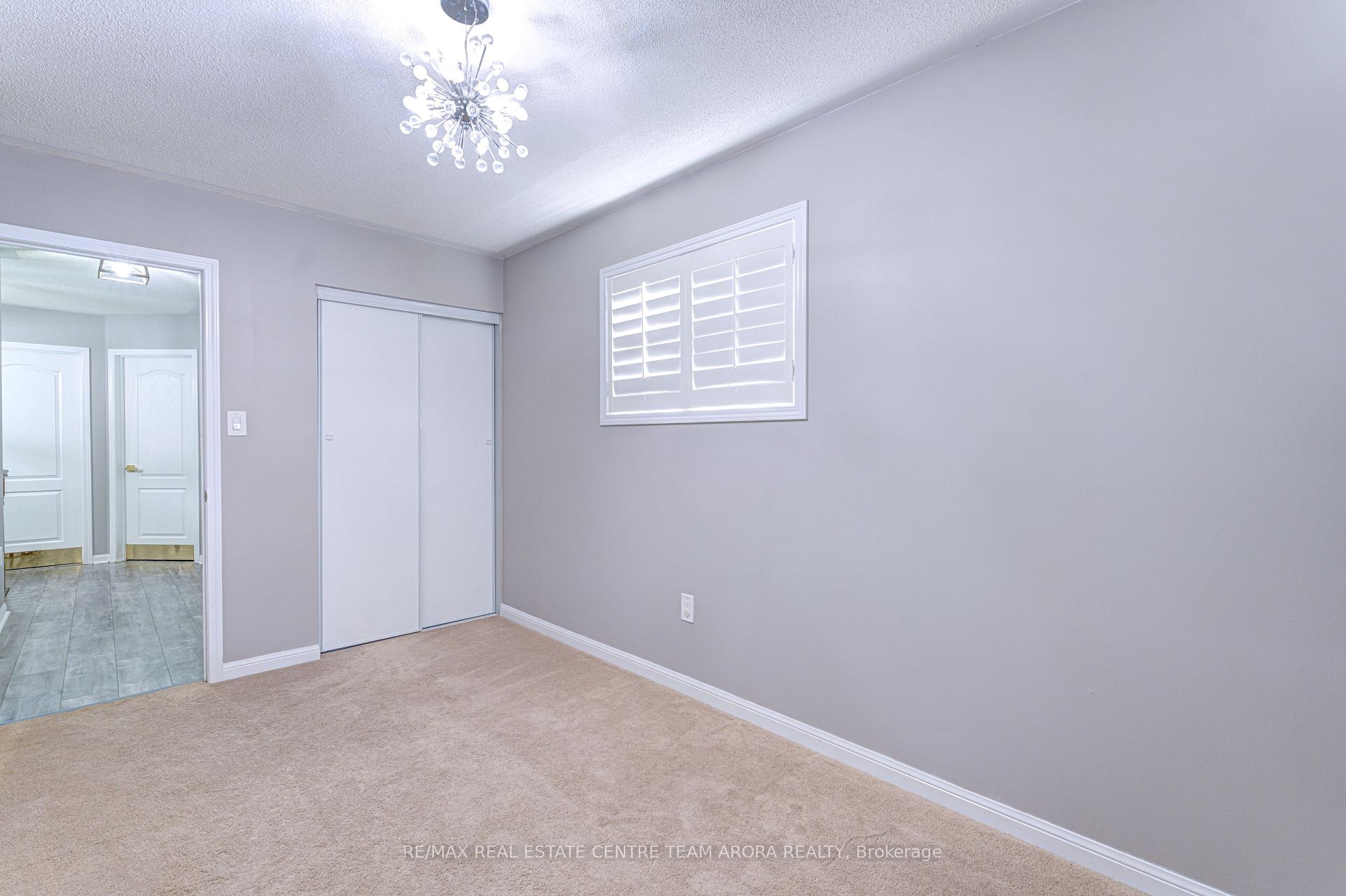 Photo 30 of 23 Berberis Crescent, Brampton, Northwest Brampton — HOMEH