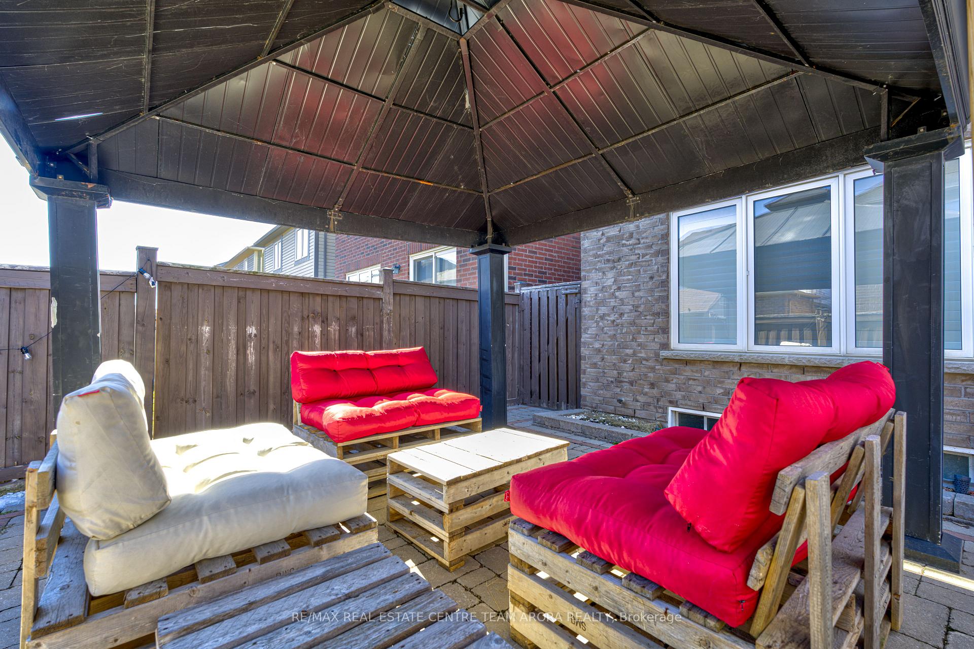 Photo 43 of 23 Berberis Crescent, Brampton, Northwest Brampton — HOMEH