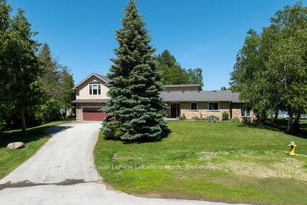 Photo 2 of 108 Bartlett Boulevard, Collingwood — HOMEH