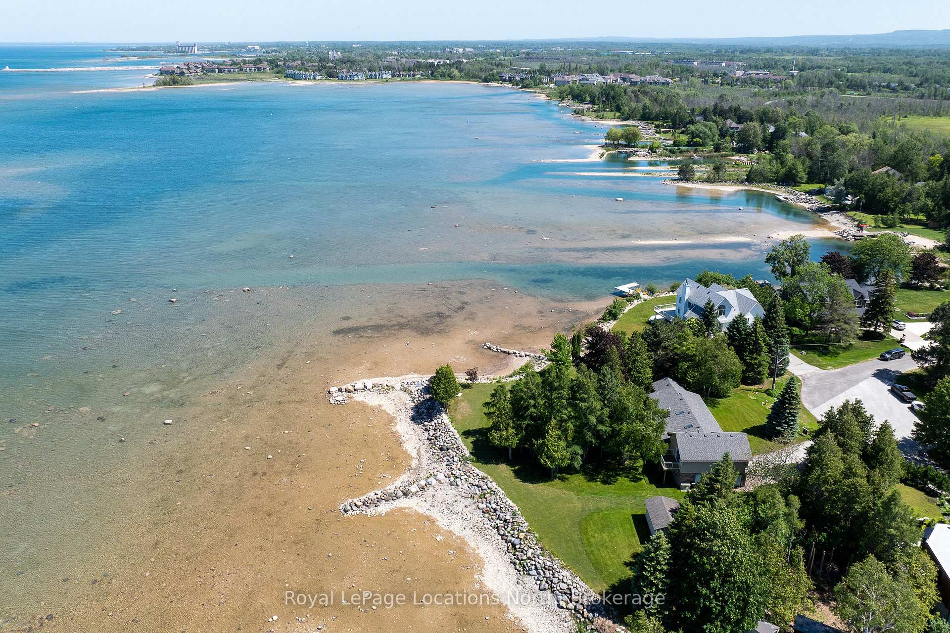Photo 4 of 108 Bartlett Boulevard, Collingwood — HOMEH