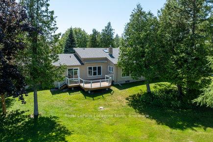 Photo 15 of 108 Bartlett Boulevard, Collingwood — HOMEH