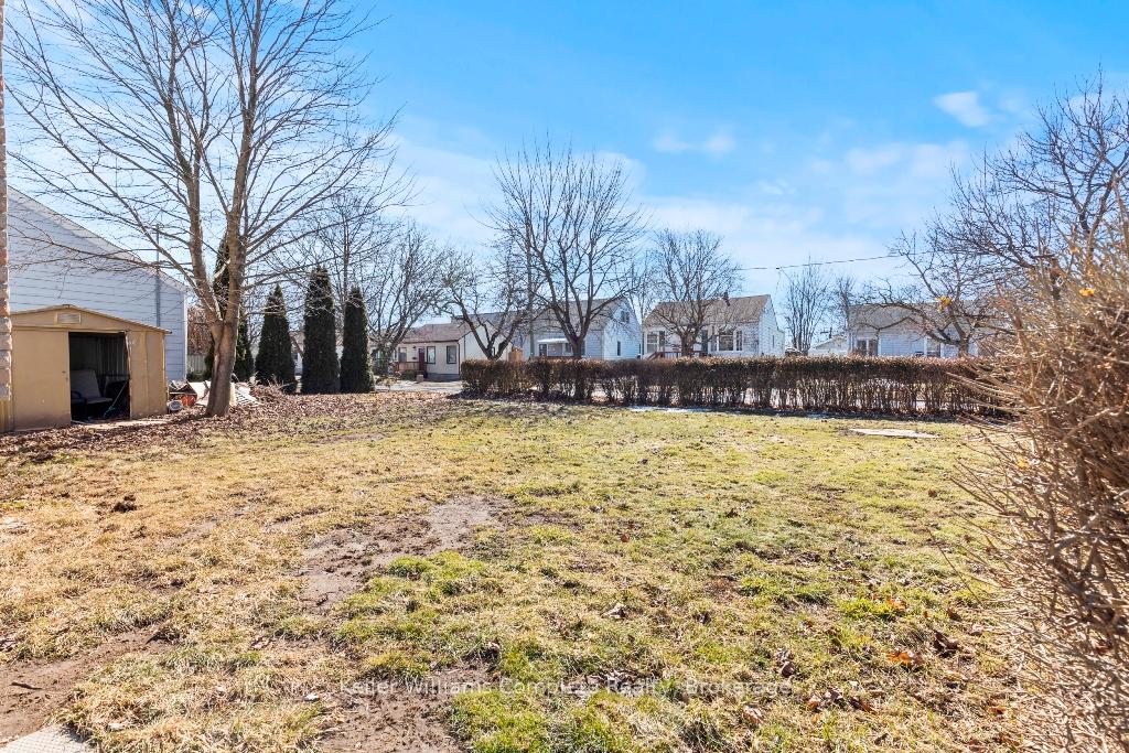Photo 27 of 18 Lancaster Avenue, St. Catharines, E. Chester — HOMEH