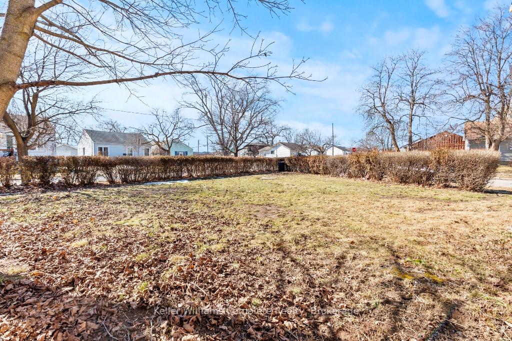 Photo 30 of 18 Lancaster Avenue, St. Catharines, E. Chester — HOMEH