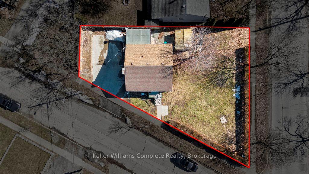 Photo 33 of 18 Lancaster Avenue, St. Catharines, E. Chester — HOMEH