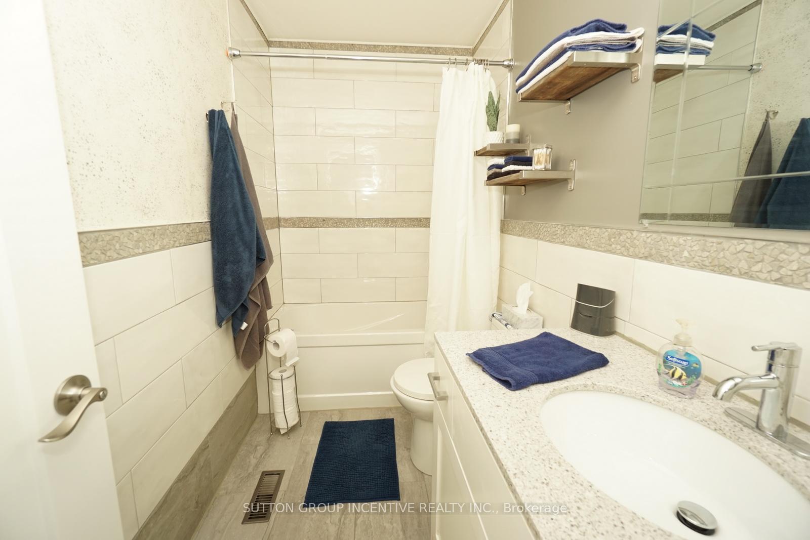 Photo 12 of 74 Rundle Crescent, Barrie, Holly — HOMEH