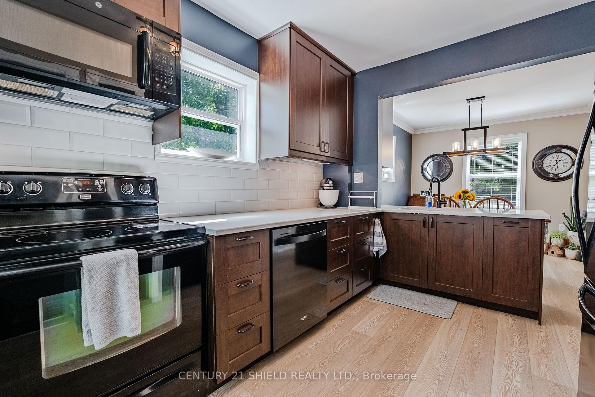 Photo 12 of 2081 Pitt Street, Cornwall — HOMEH
