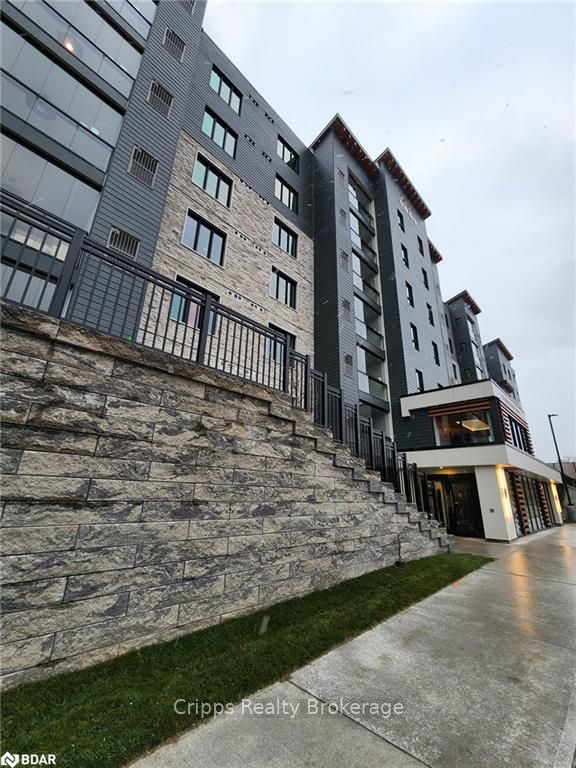Photo 22 of Unit 404, 15 Kneeshaw Drive, Barrie, Rural Barrie Southeast — HOMEH