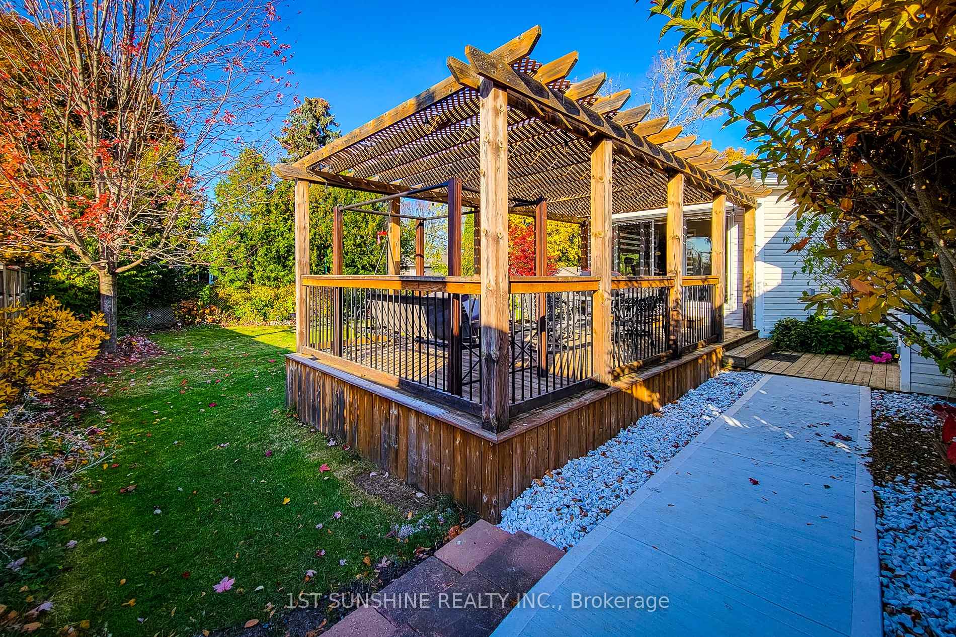 Photo 40 of 8 Sullivan Drive, St. Catharines, Lakeport — HOMEH