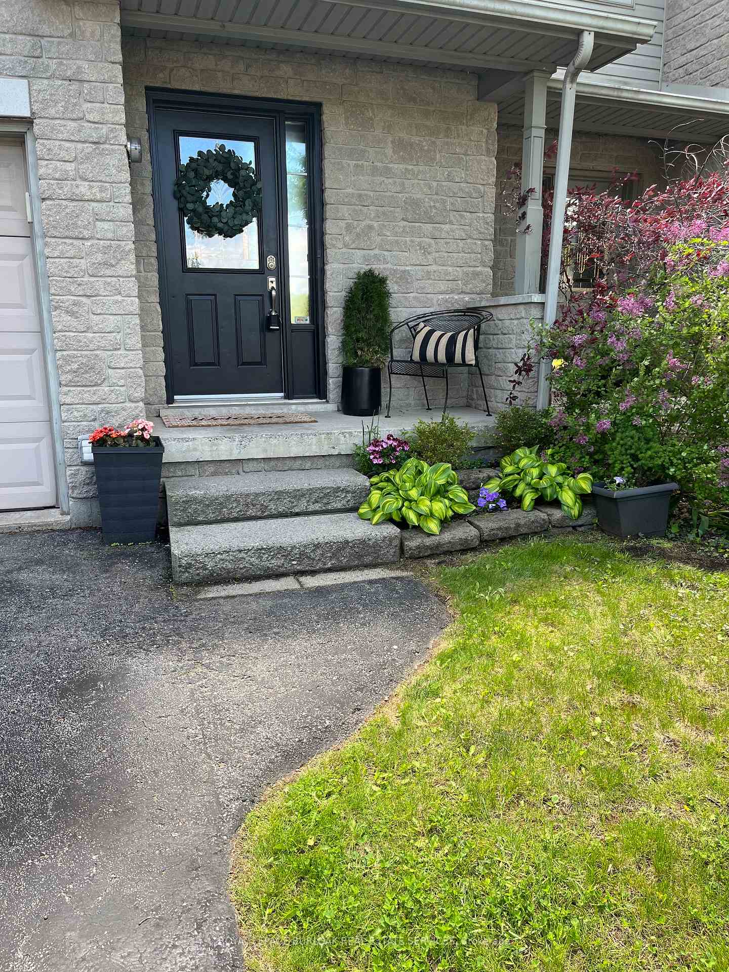 Photo 1 of 66 Foxborough Drive, Hamilton, Ancaster — HOMEH
