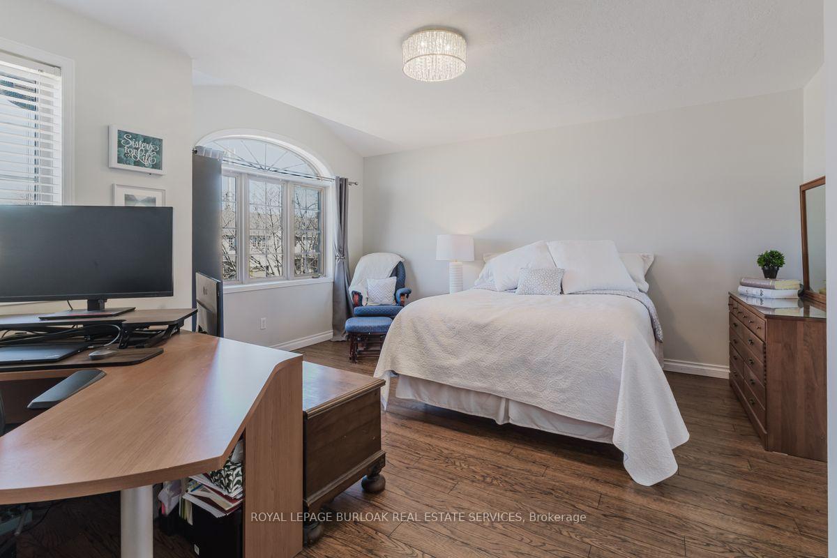 Photo 17 of 66 Foxborough Drive, Hamilton, Ancaster — HOMEH