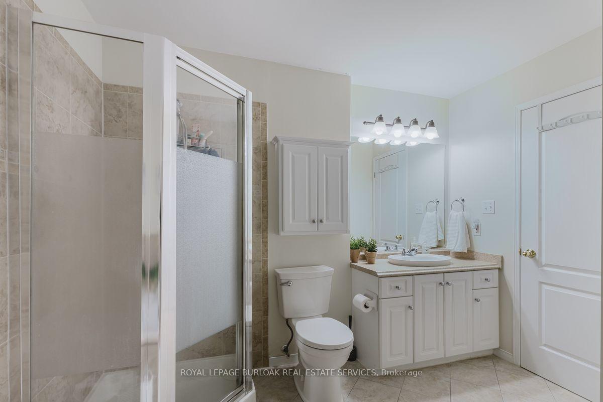 Photo 20 of 66 Foxborough Drive, Hamilton, Ancaster — HOMEH