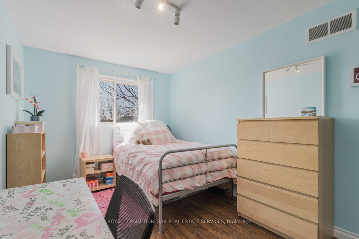 Photo 22 of 66 Foxborough Drive, Hamilton, Ancaster — HOMEH