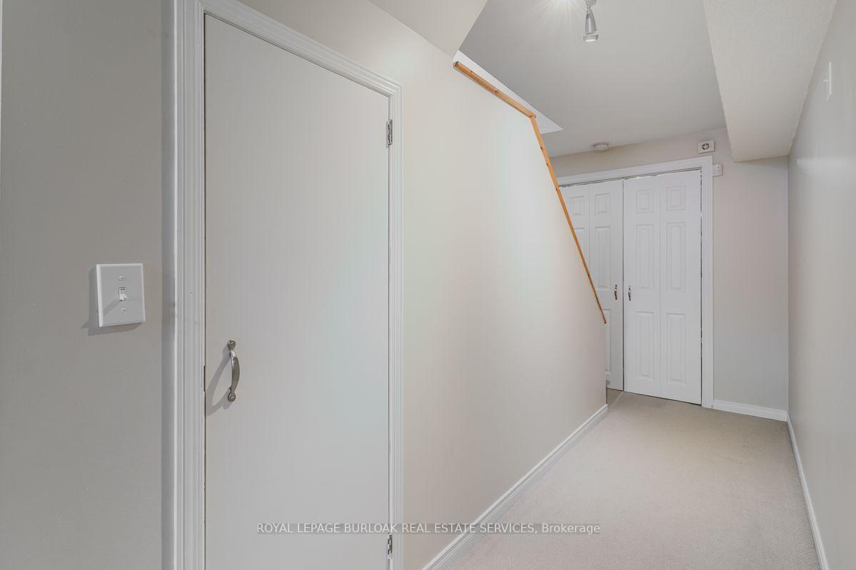 Photo 23 of 66 Foxborough Drive, Hamilton, Ancaster — HOMEH