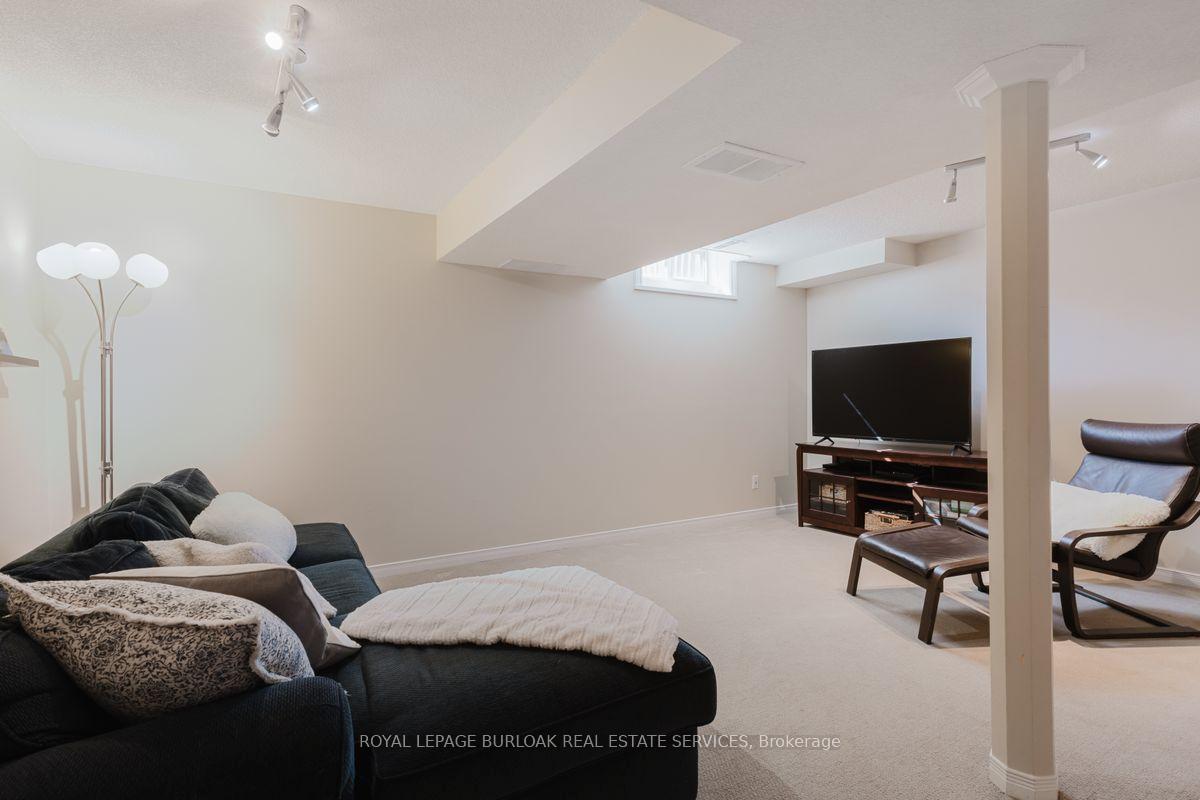 Photo 25 of 66 Foxborough Drive, Hamilton, Ancaster — HOMEH