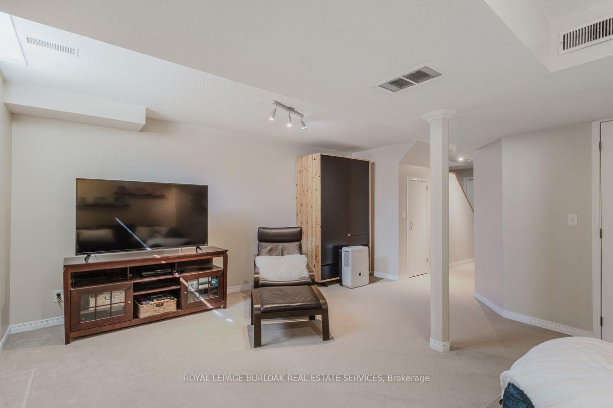 Photo 27 of 66 Foxborough Drive, Hamilton, Ancaster — HOMEH