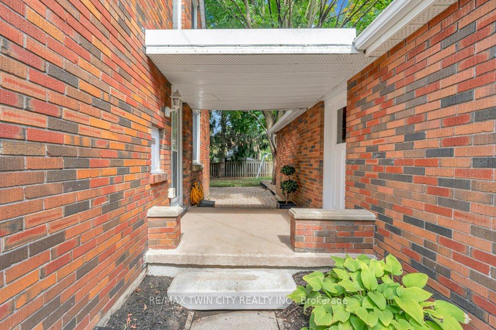 Photo 29 of 18 Ball Avenue, Cambridge, East Galt — HOMEH