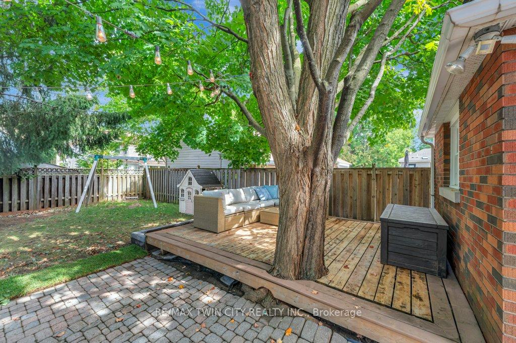 Photo 31 of 18 Ball Avenue, Cambridge, East Galt — HOMEH