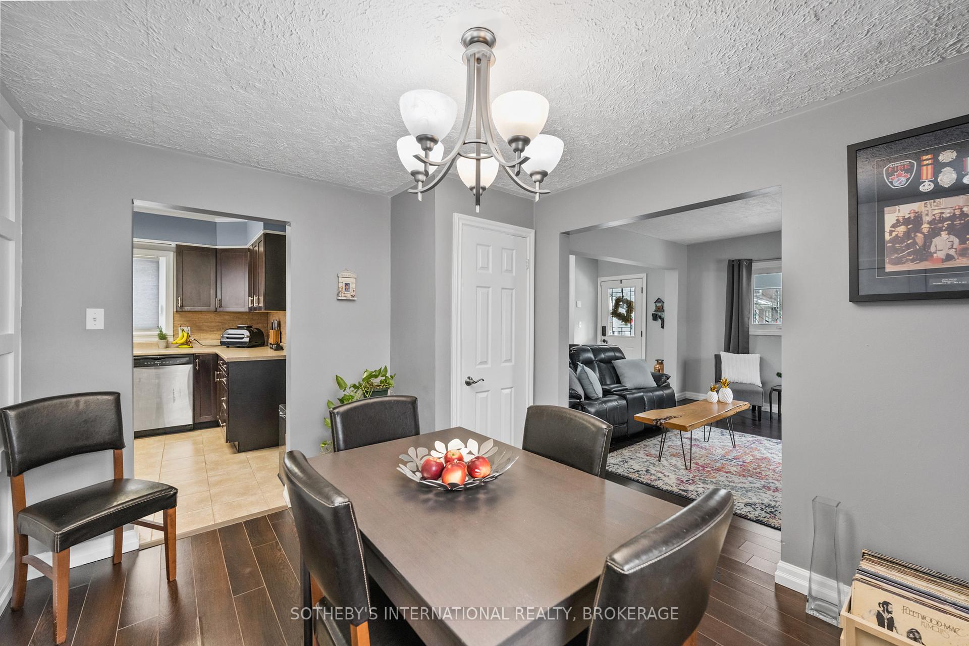 Photo 10 of 57 St Patrick Street, St. Catharines, Downtown — HOMEH