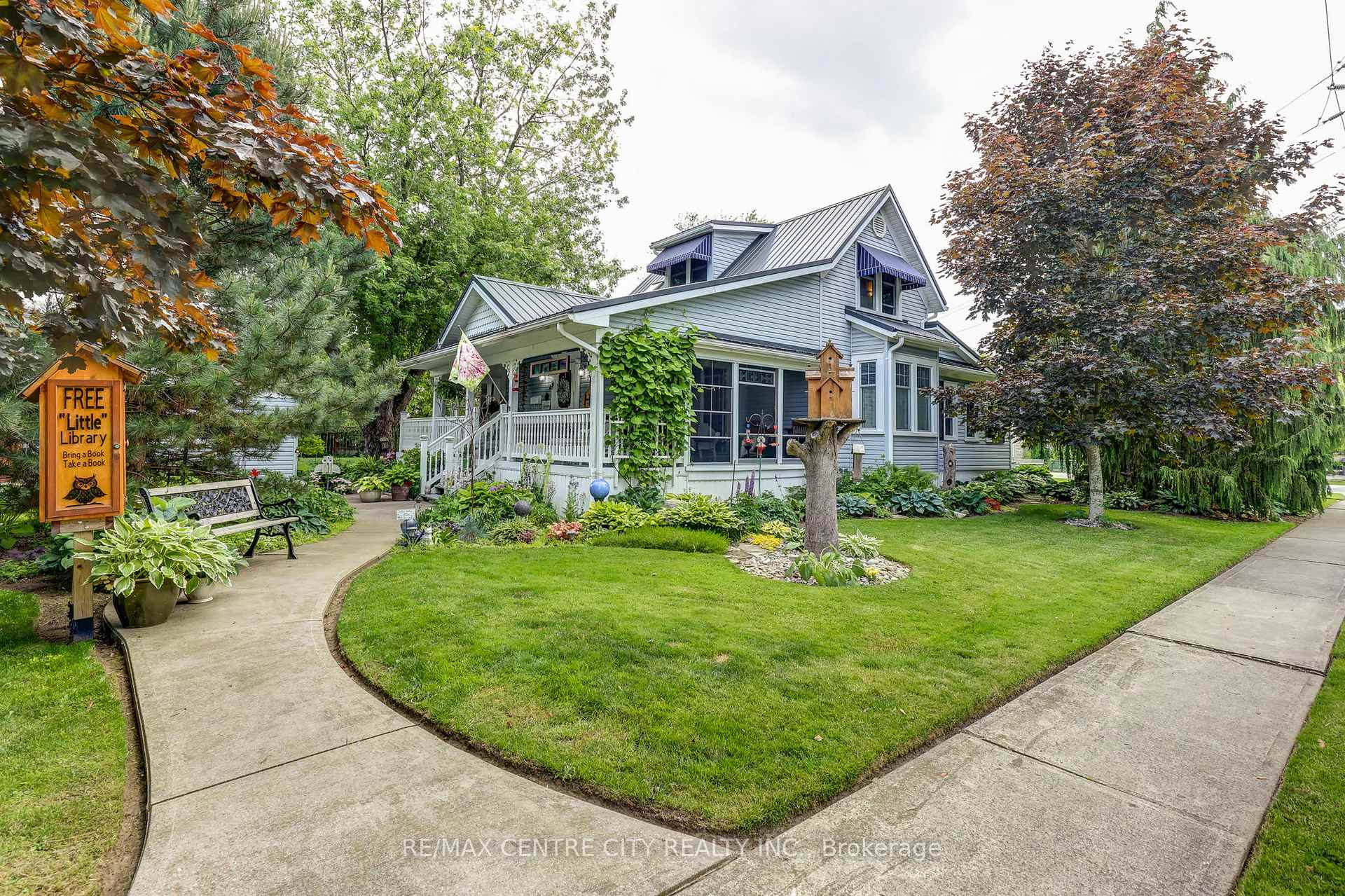 Photo 3 of 8961 Iona Road, Dutton/Dunwich, Iona — HOMEH