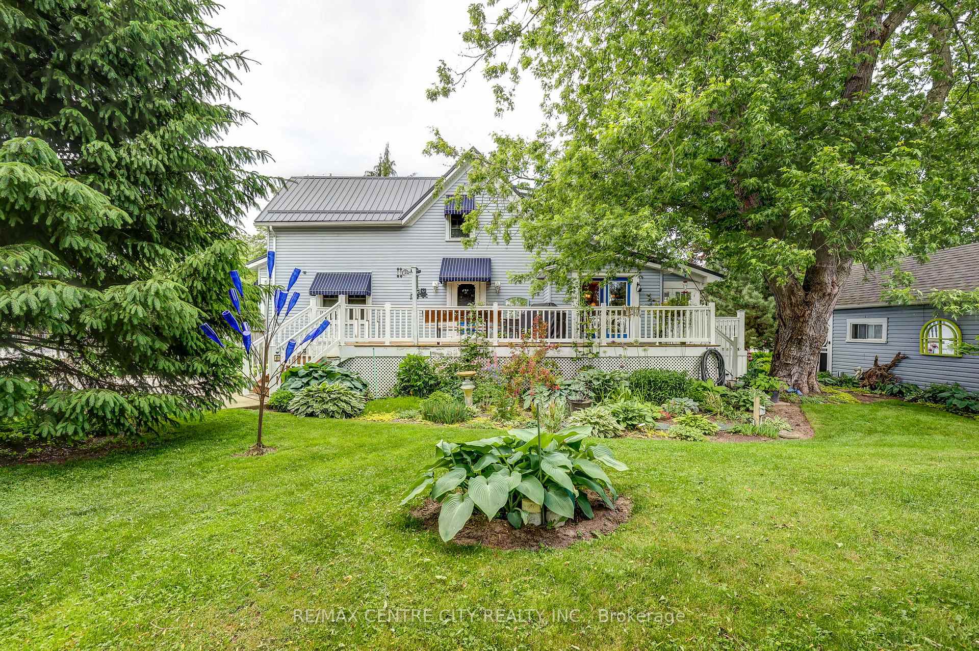 Photo 10 of 8961 Iona Road, Dutton/Dunwich, Iona — HOMEH