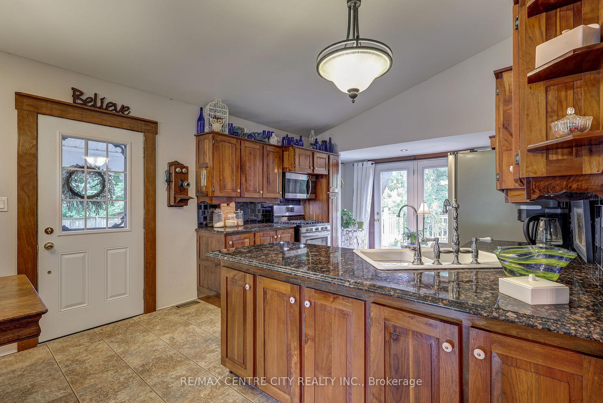 Photo 19 of 8961 Iona Road, Dutton/Dunwich, Iona — HOMEH