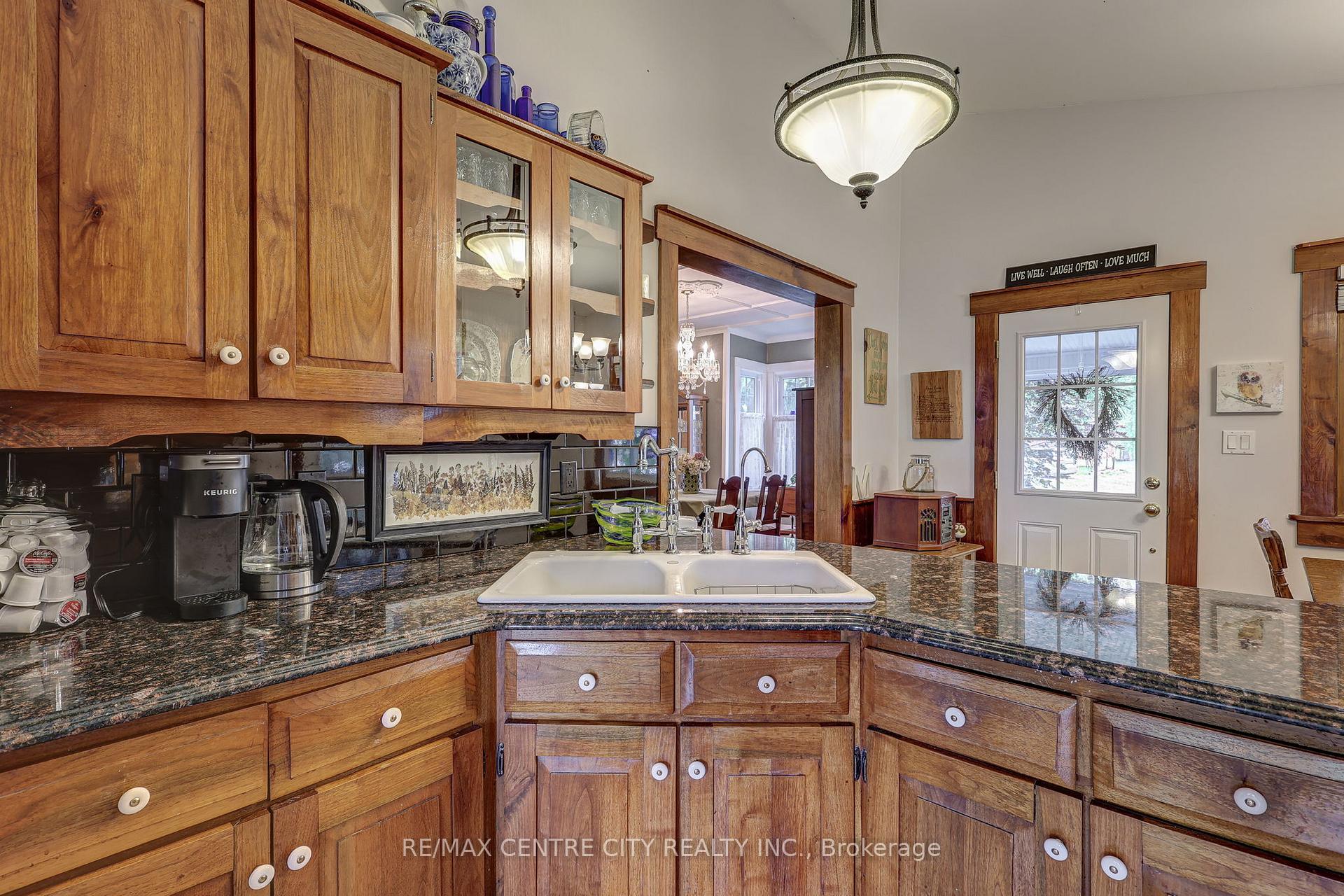 Photo 21 of 8961 Iona Road, Dutton/Dunwich, Iona — HOMEH