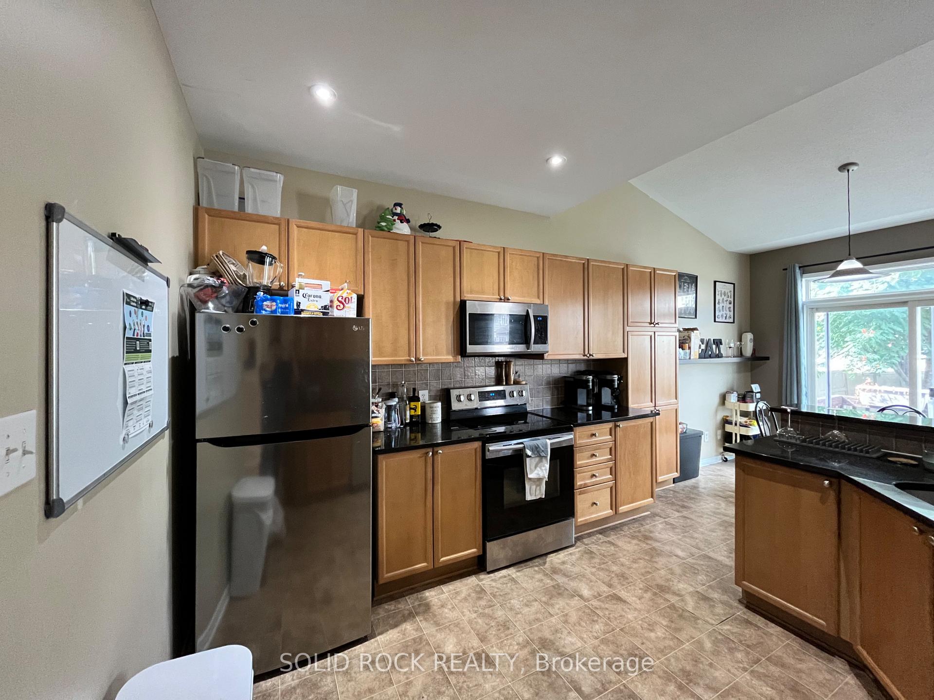 Photo 4 of 409 Amar Lane, Ottawa, Barrhaven - Cedargrove/Fraserdale — HOMEH