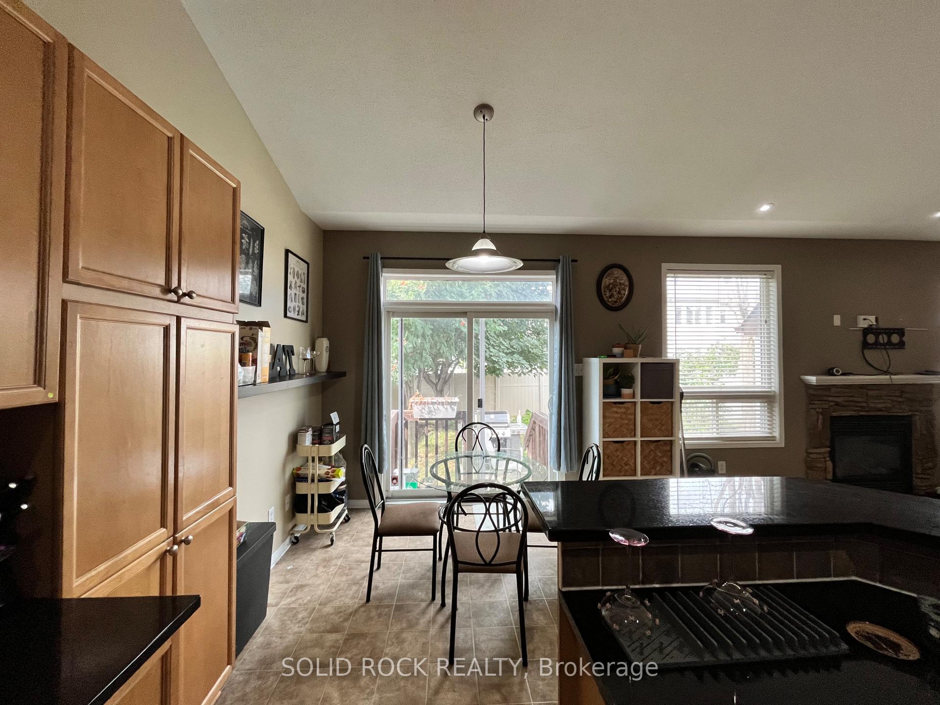 Photo 9 of 409 Amar Lane, Ottawa, Barrhaven - Cedargrove/Fraserdale — HOMEH