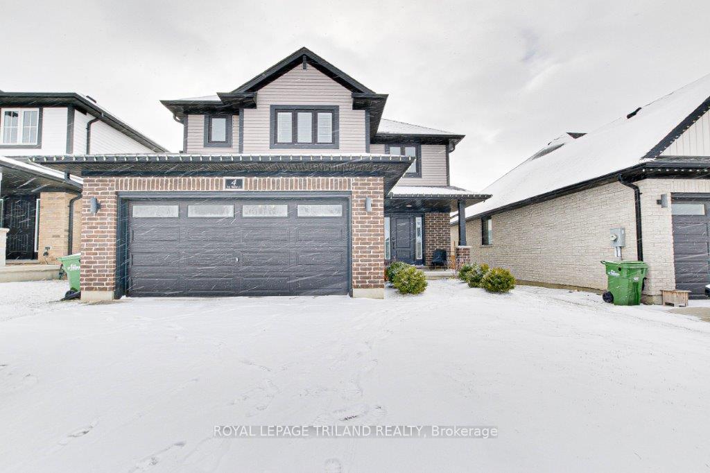 Front of 4 Foxhollow Court
