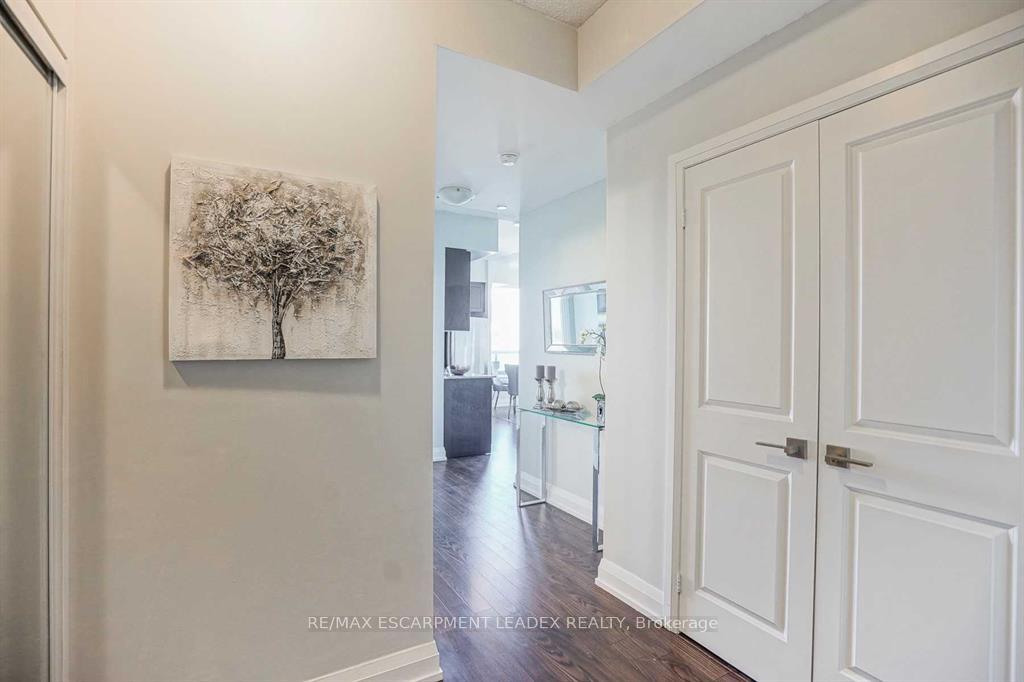 Photo 5 of Unit 2731, 7161 Yonge Street, Markham, Grandview — HOMEH