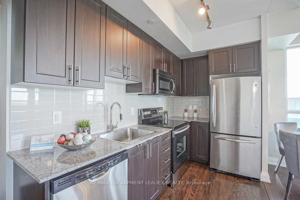 Photo 8 of Unit 2731, 7161 Yonge Street, Markham, Grandview — HOMEH
