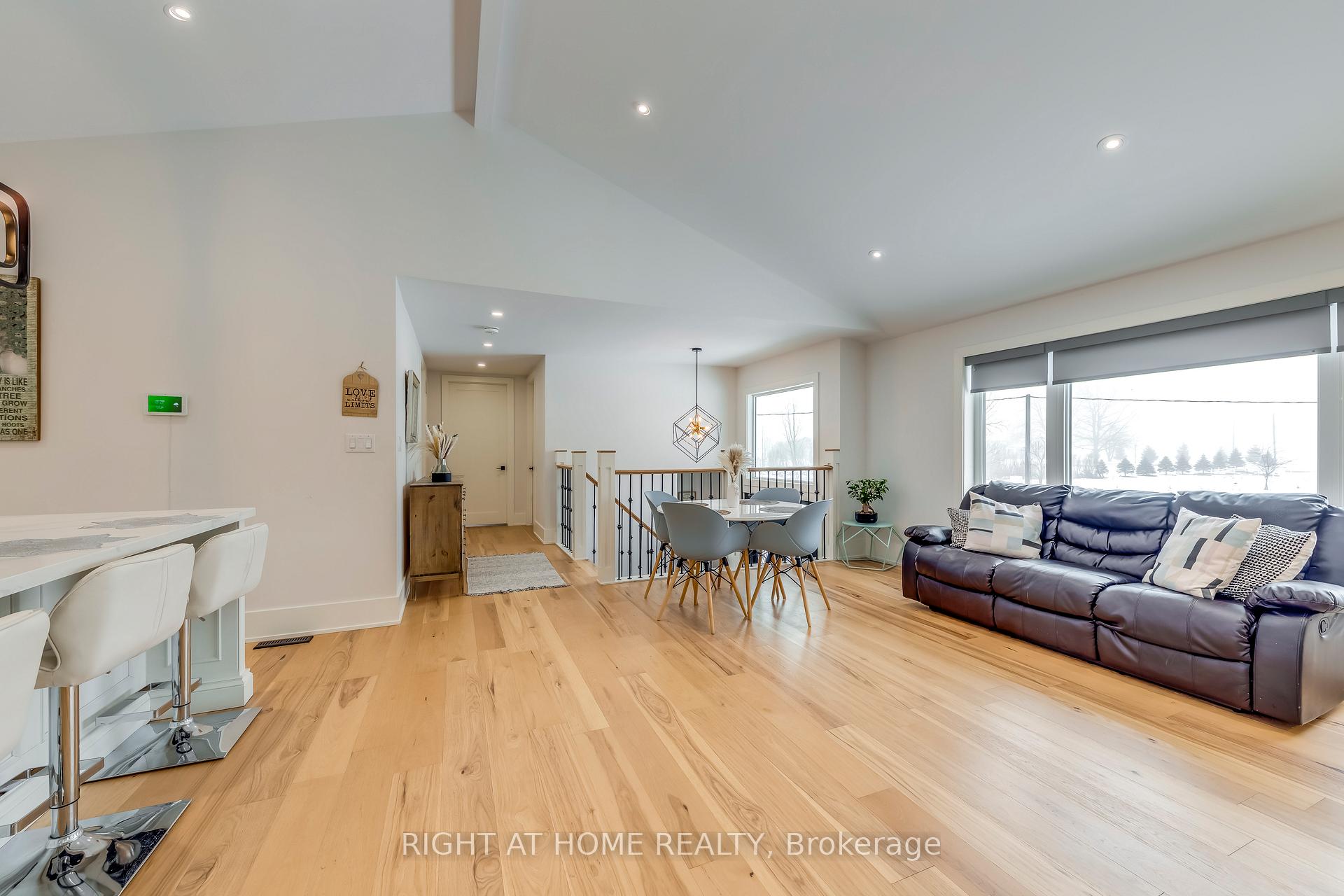Photo 7 of 146 7th Concession Road E, Hamilton, Rural Flamborough — HOMEH