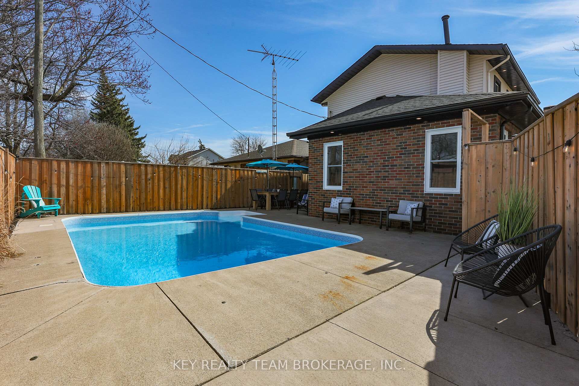 Photo 6 of 13 Marsdale Drive, St. Catharines, Glendale/Glenridge — HOMEH