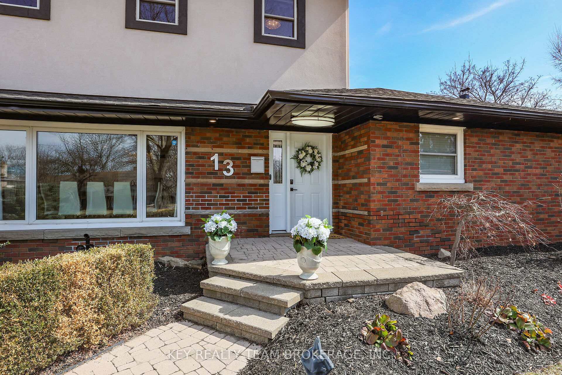 Photo 11 of 13 Marsdale Drive, St. Catharines, Glendale/Glenridge — HOMEH