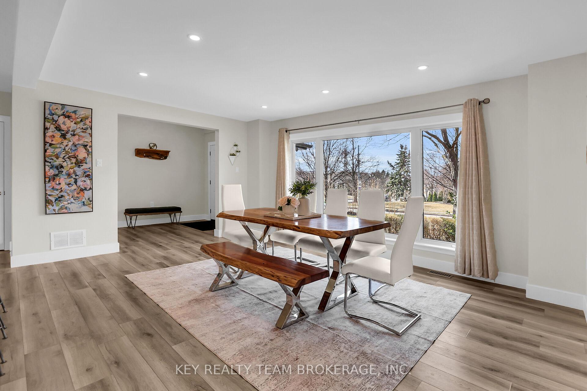 Photo 15 of 13 Marsdale Drive, St. Catharines, Glendale/Glenridge — HOMEH