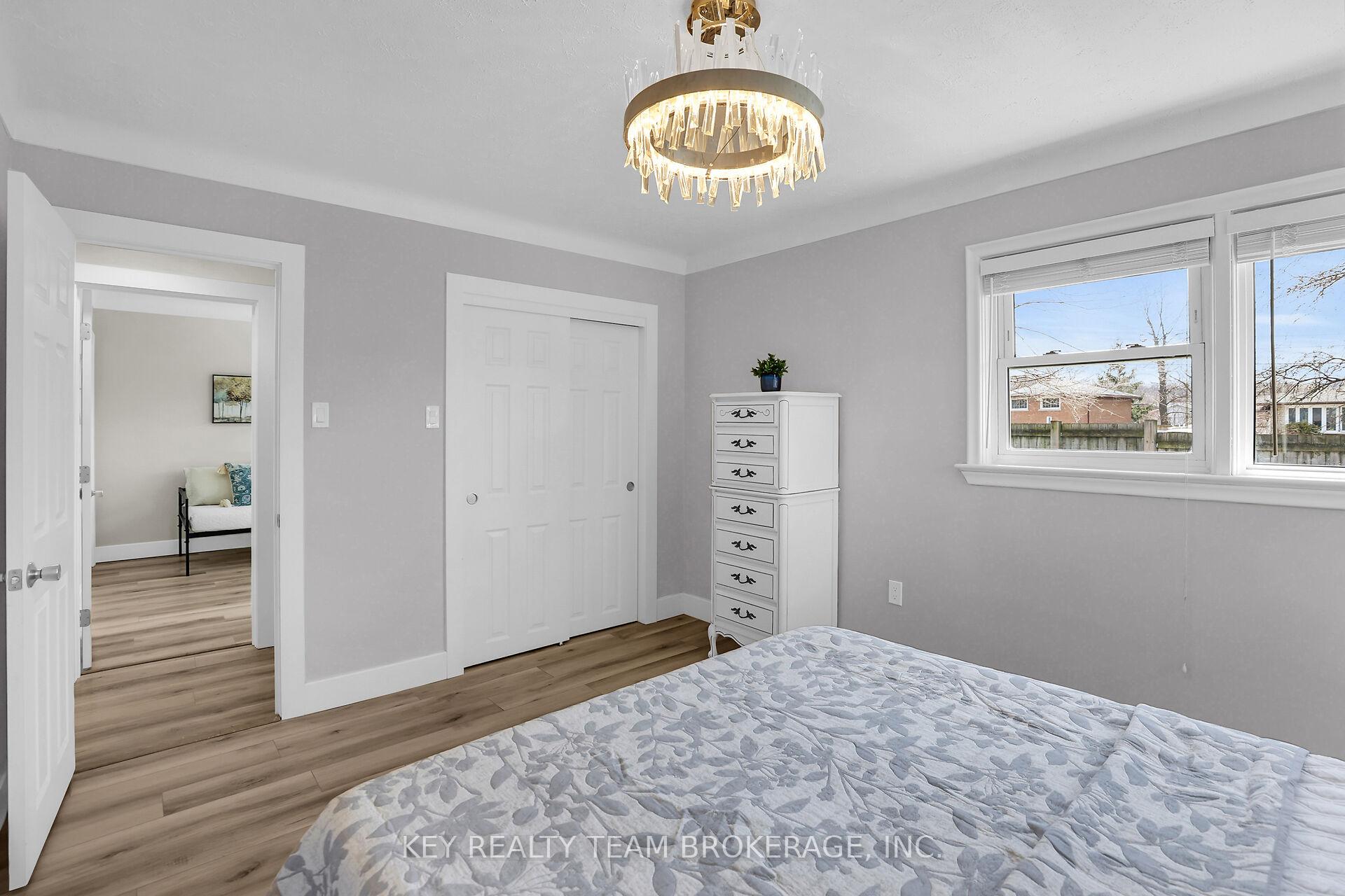 Photo 26 of 13 Marsdale Drive, St. Catharines, Glendale/Glenridge — HOMEH